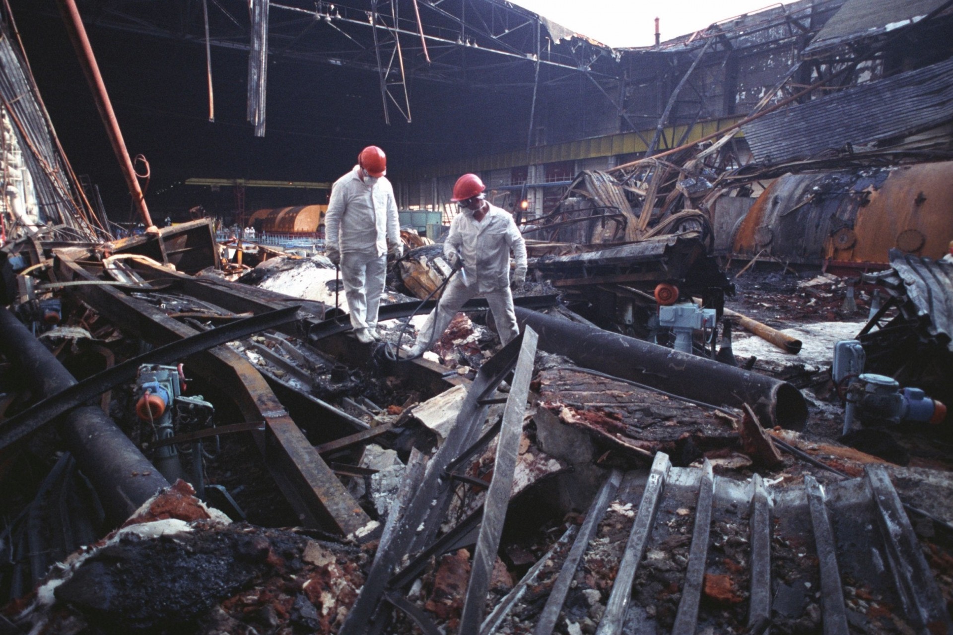 Chernobyl accident. Чернобыль 1986. Пожар в машинном зале ЧАЭС 1991. Чернобыль авария 1986.