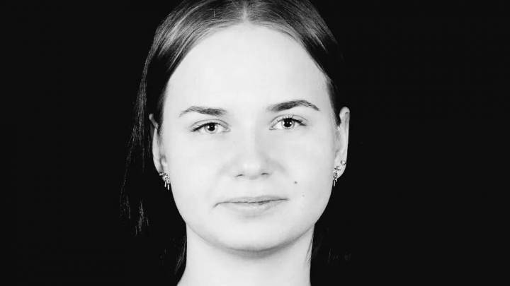 Neskaidros apstākļos traģēdijā dzīvību zaudējusi Latvijas daudzsološā sportiste Samanta Sizova. Viņai bija vien 16...